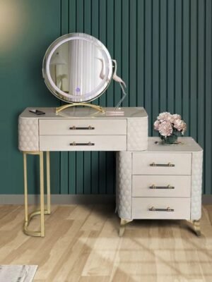 tab 5 Hannah Makeup Vanity